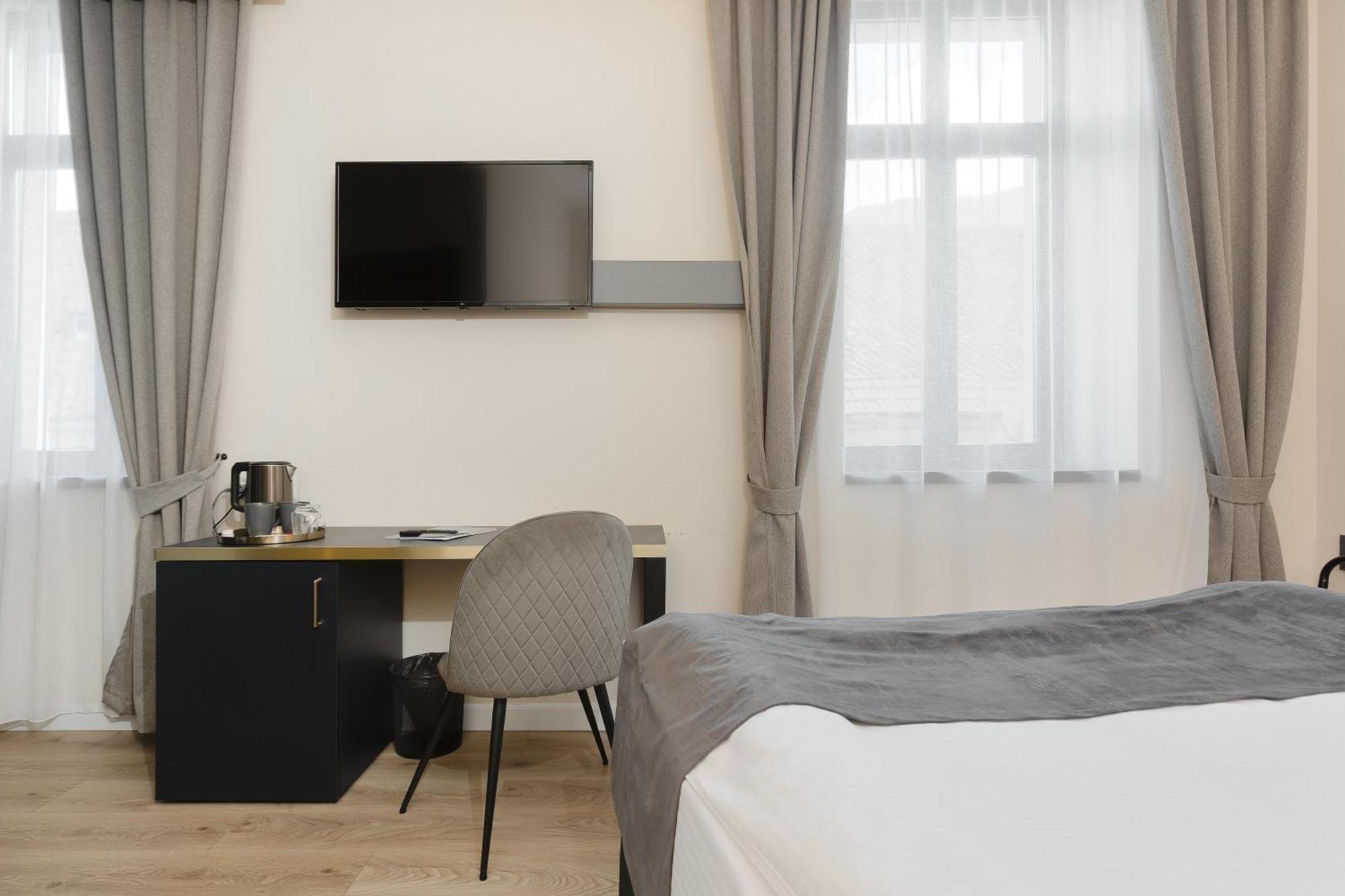 Hotel Atria ブラショフ エクステリア 写真